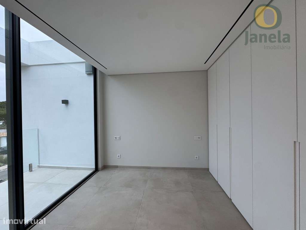 Moradia T4 de Luxo com Piscina, em Primeira Linha de Golfe, Vilamoura-35