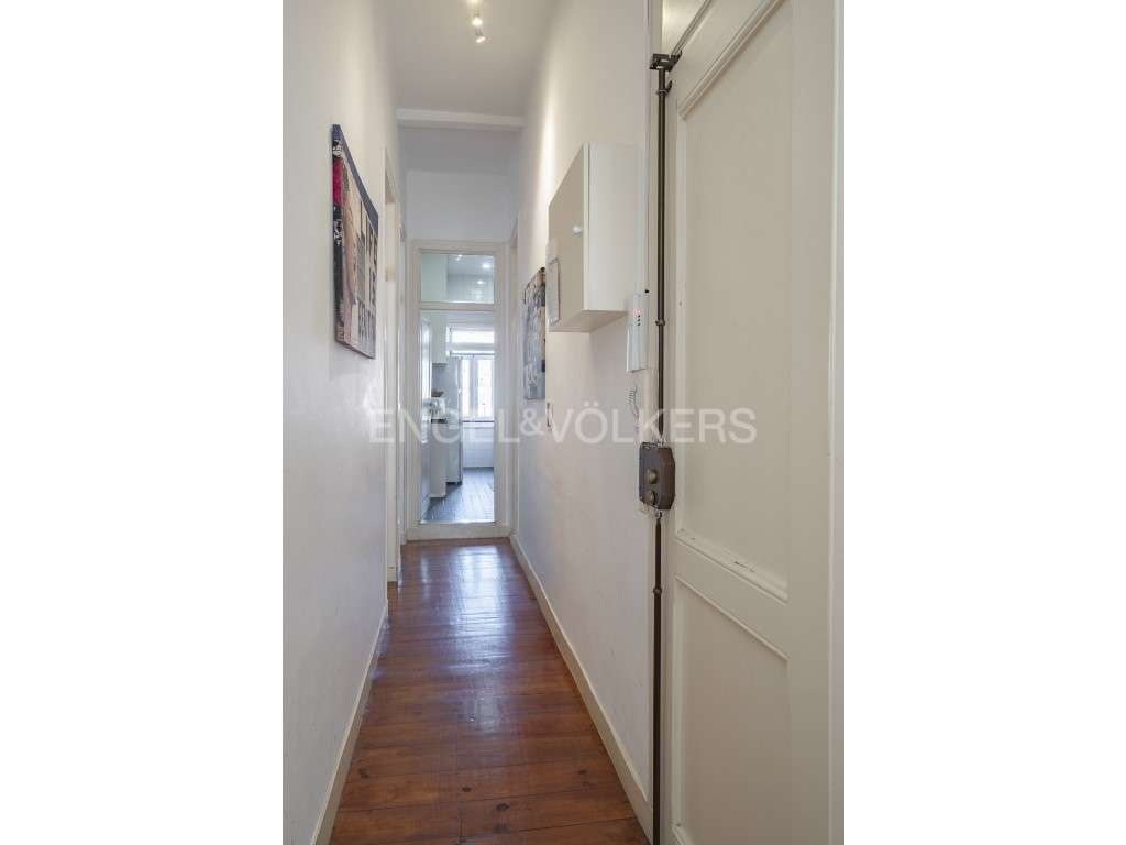 Apartamento T2 em Alcântara com licença de AL - Grande imagem: 5/22