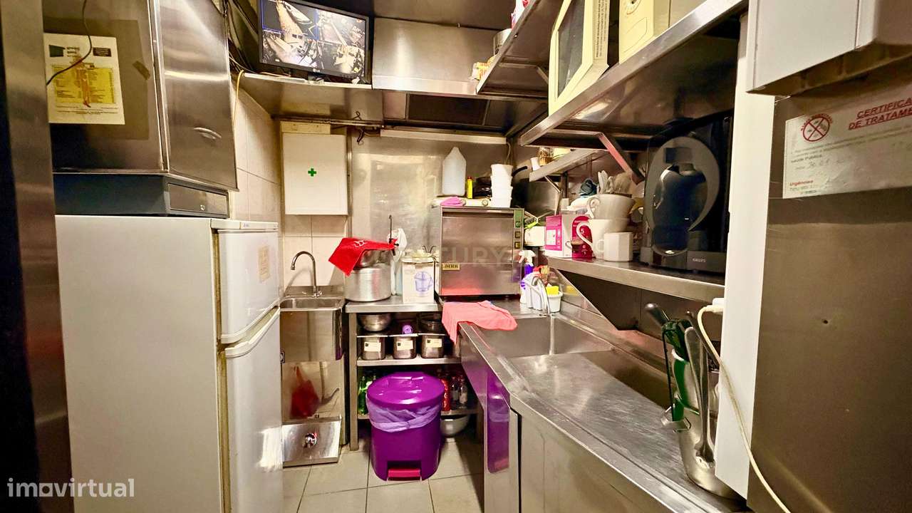 Loja e Bar junto à Avenida Duque de Loulé - Grande imagem: 5/17