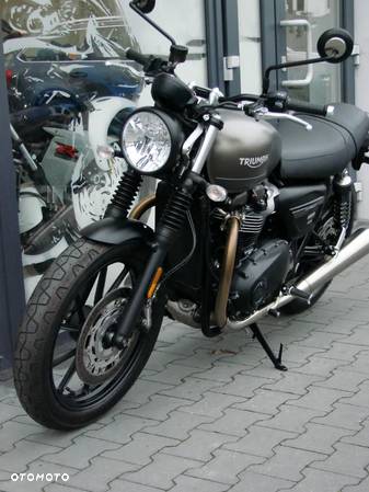 Triumph Street Twin - 2