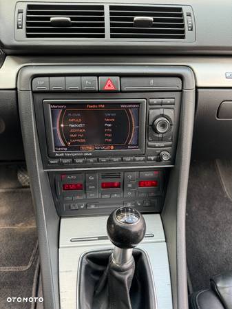 Audi A4 Avant 3.0 TDI Quattro - 10