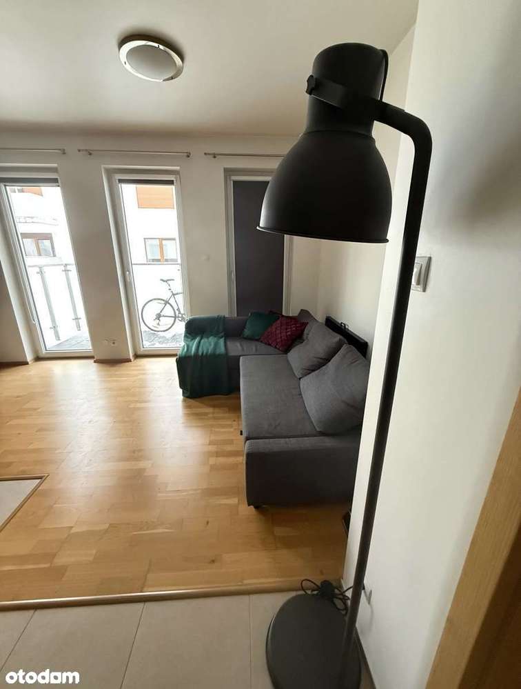 2-pokojowe mieszkanie z dużym balkonem i  komórką lokatorską