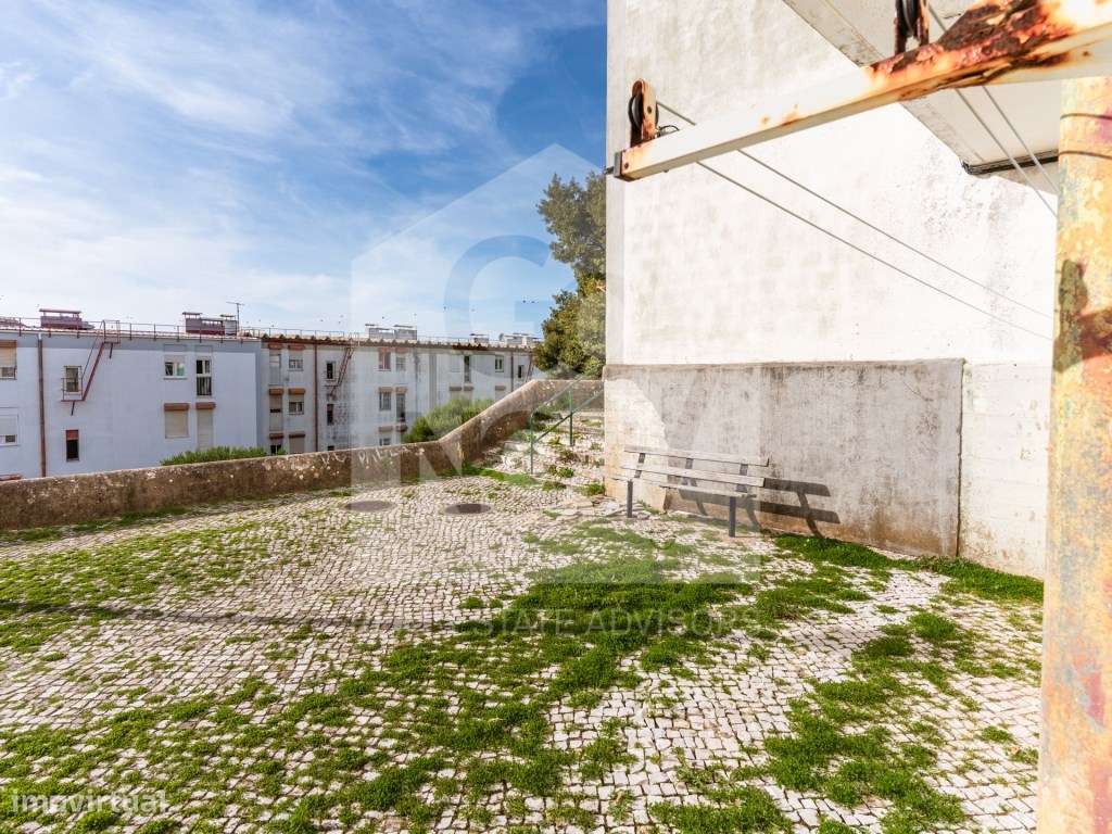 T2 em Monte Abraão | Praticidade e Localização Estratégica-9