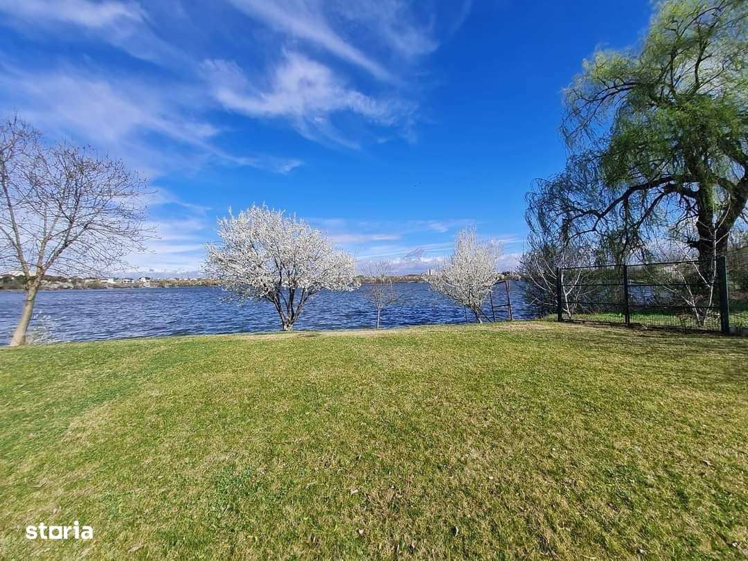 Apartament superb 3 camere gradina pe lac Damaroaia-2