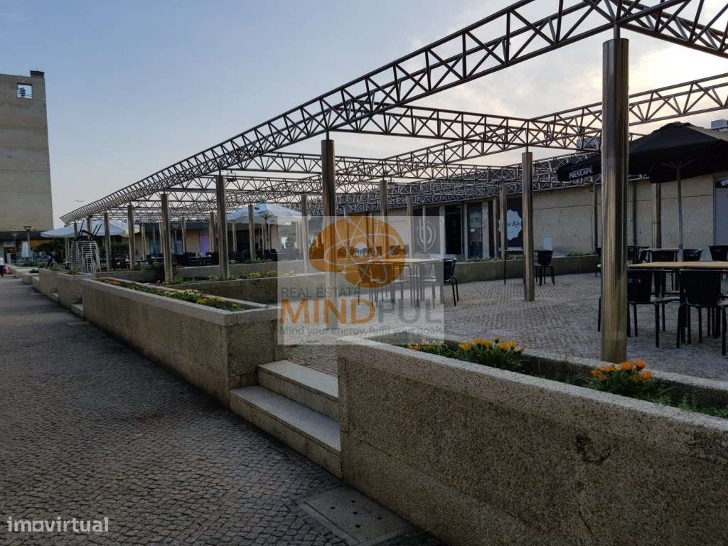 Para Investidores! Venda de Loja Renovada Arrendada por 10 anos, r/...-18