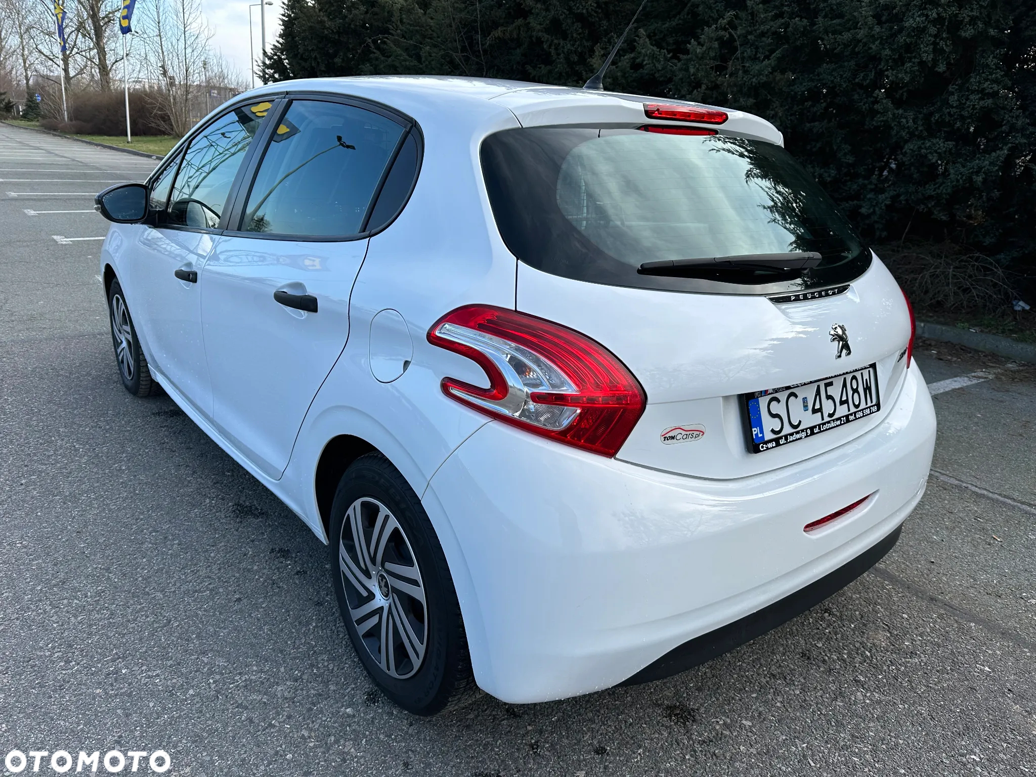 Peugeot 208 - 10