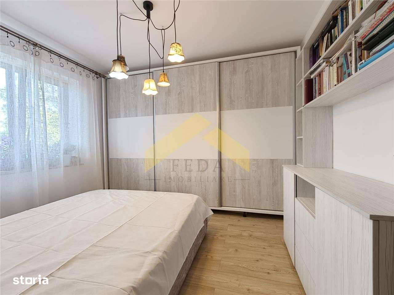 Apartament 3 camere de vanzare zona Bujac bloc NOU-10
