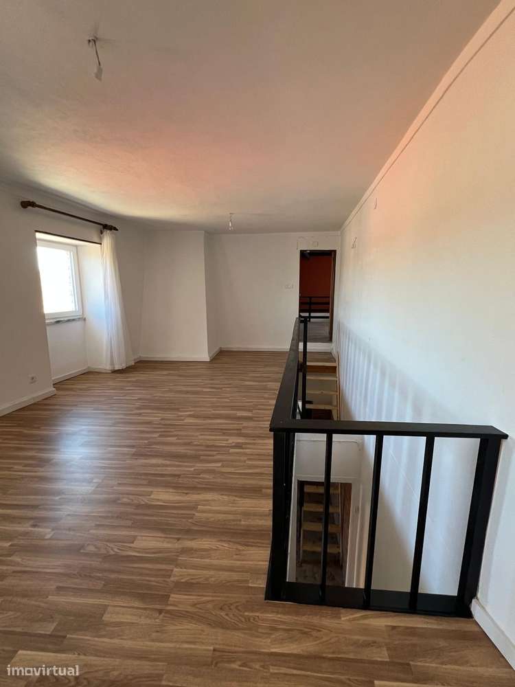 Moradia na Lourinhã com Grande Potencial – Oportunidade Única-45