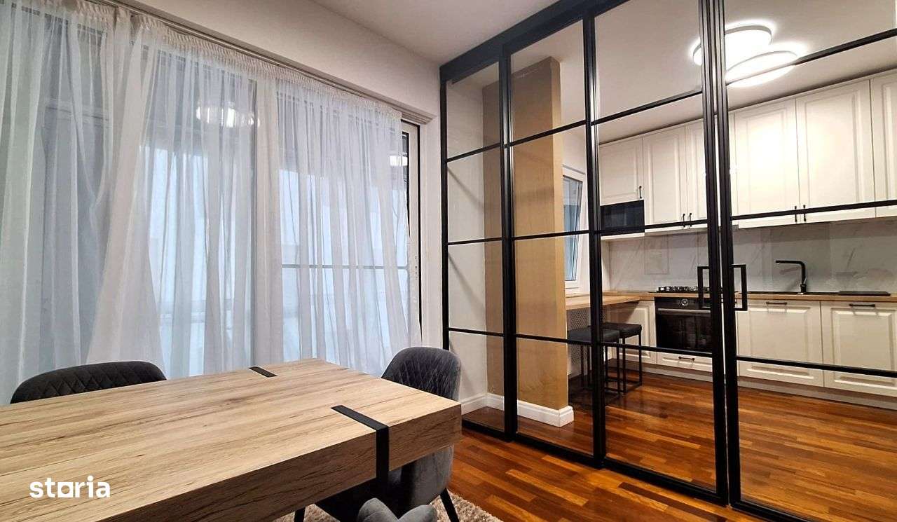 Apartament 4 camere, premium, piscina, parcare, comision 0%-5