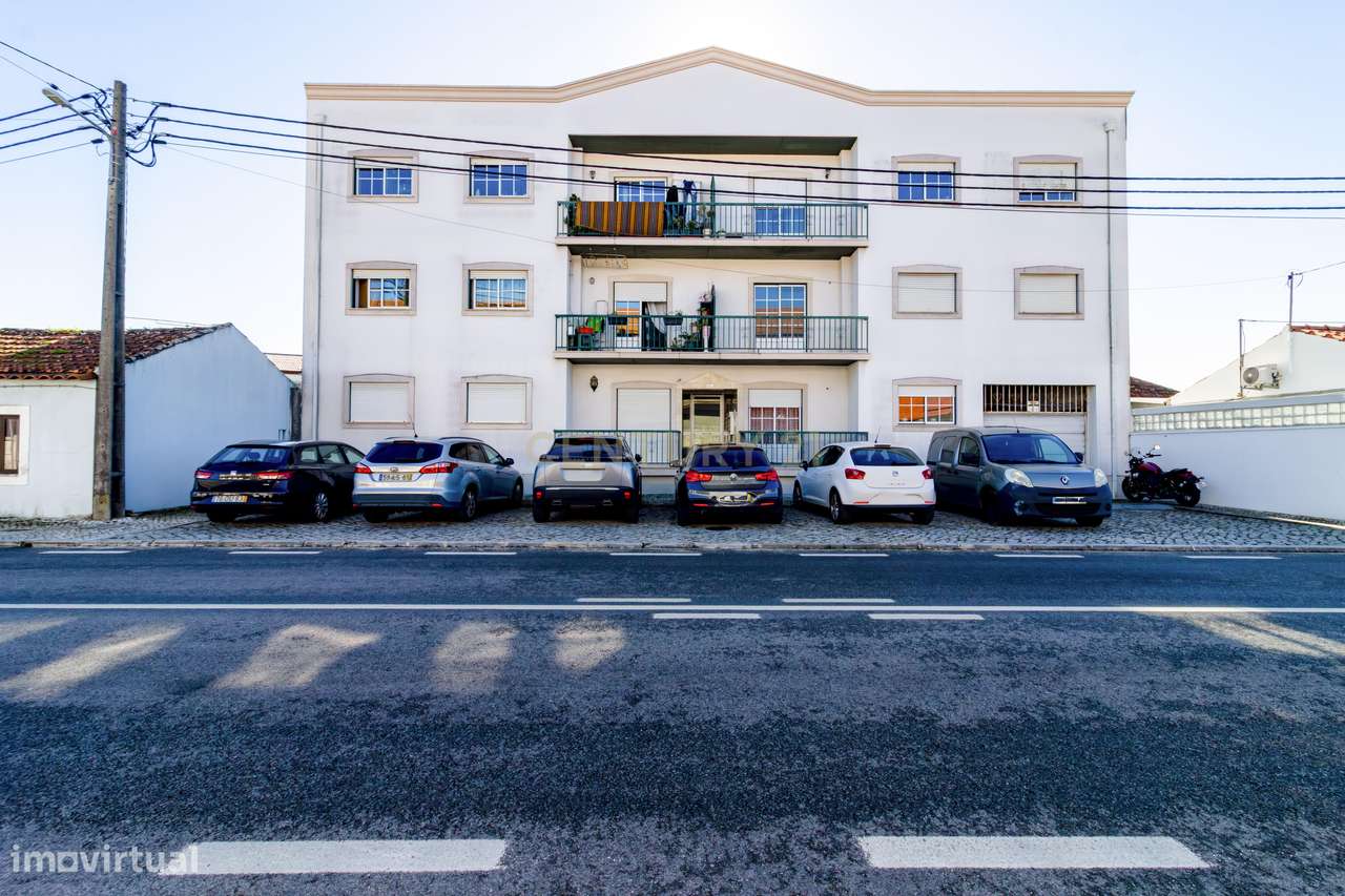 Apartamento T2 em Marinha Grande - Grande imagem: 2/18