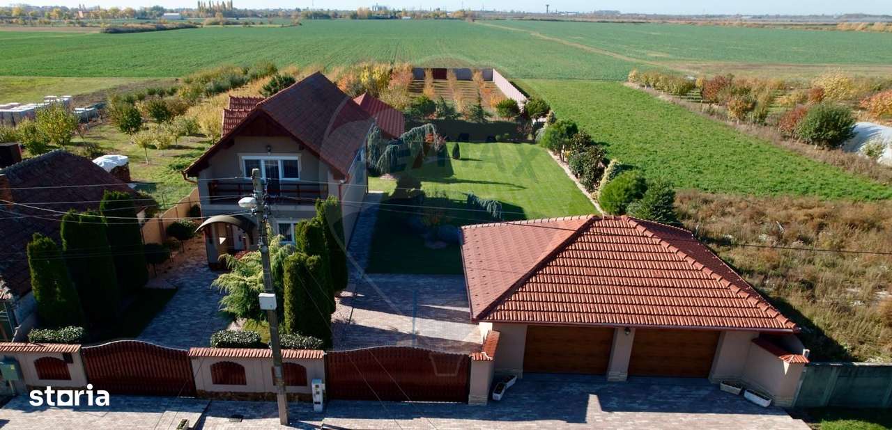 Casă / Vilă cu 5 camere de vânzare cu teren 2687mp in Madaras-1