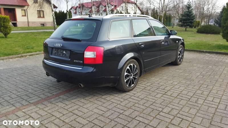 Audi A4 Avant 2.4 - 2