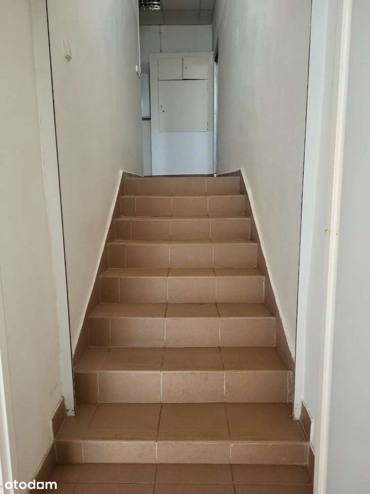 Sprzedam lokal użytkowy 122m2-6