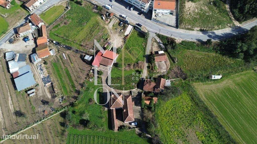 Quinta do Loureiro: Uma Casa Solar Histórica e Elegante em Lousada-34