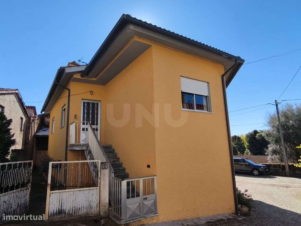 Moradia, em aldeia tranquila, em excelente estado de conservação, p...-3