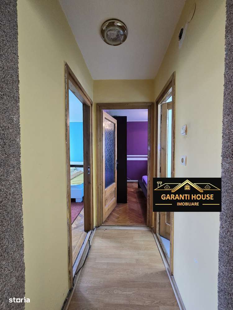 Bd. Traian, apartament cu 3 camere, semidecomandat, 74 900€ negociabil - Imagine principală: 4/8