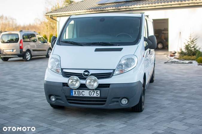 Opel Vivaro - 24