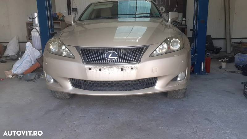 Far stanga xenon Lexus IS 220 - 2