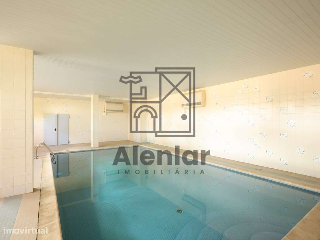 T2 no Carregado - Condominio Fechado-26