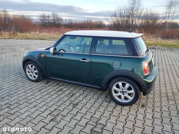 MINI Cooper Standard - 4