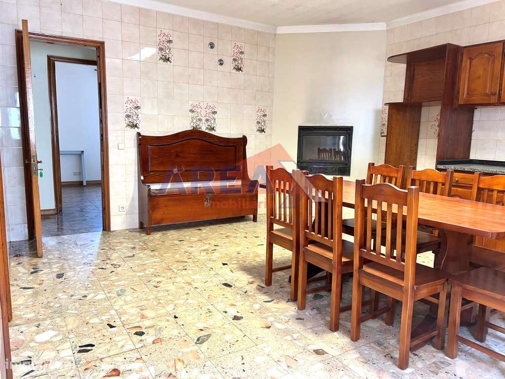 MORADIA BI-FAMILIAR-53