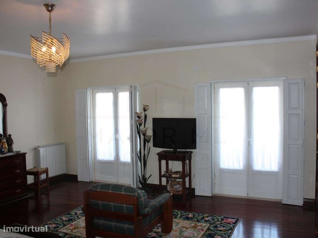 Luxuosa moradia T5 + 1 em Rio Maior-21