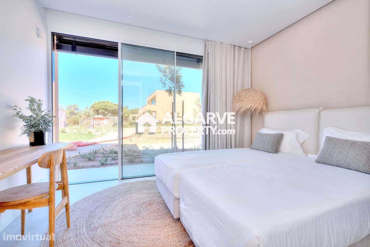 Apartamentos de Luxo T2 no Algarve – Natureza, Conforto e Sofisticação - Grande imagem: 4/35