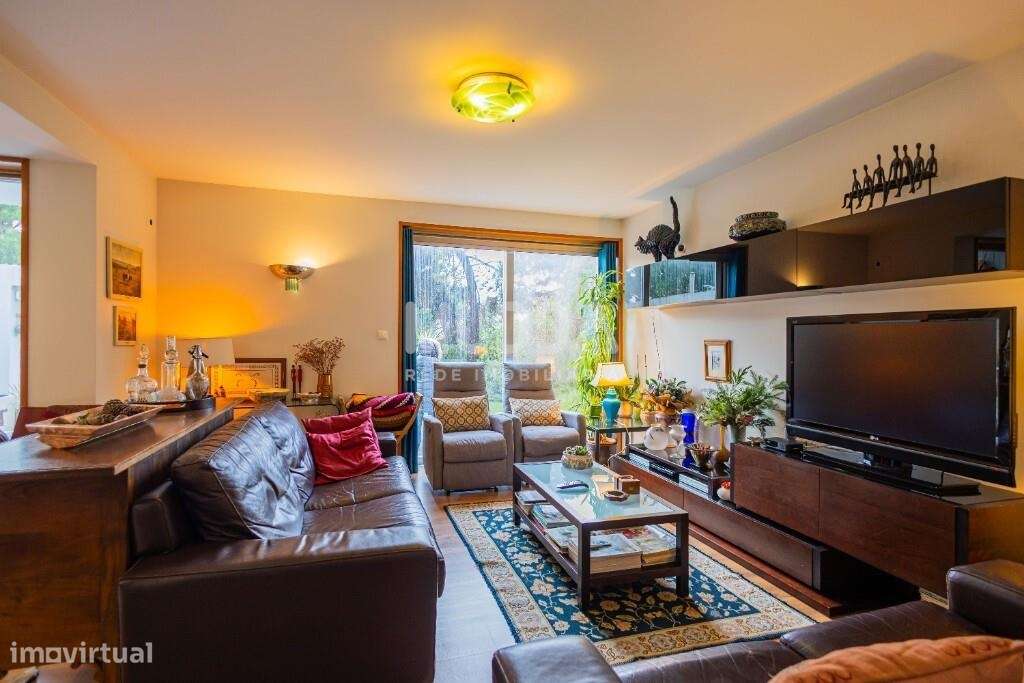 Viver na Torreira: Moradia T4 com Luz Natural e Espaço Exterior Único-7