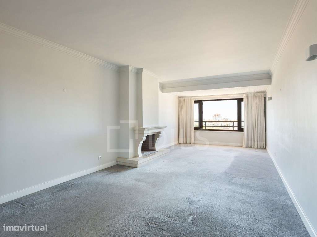 Apartamento T2 com garagem privativa e elevador, em Cascais - Grande imagem: 4/20