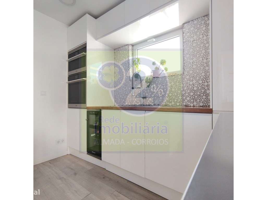 Moradia bem localizada, Charneca caparica-6