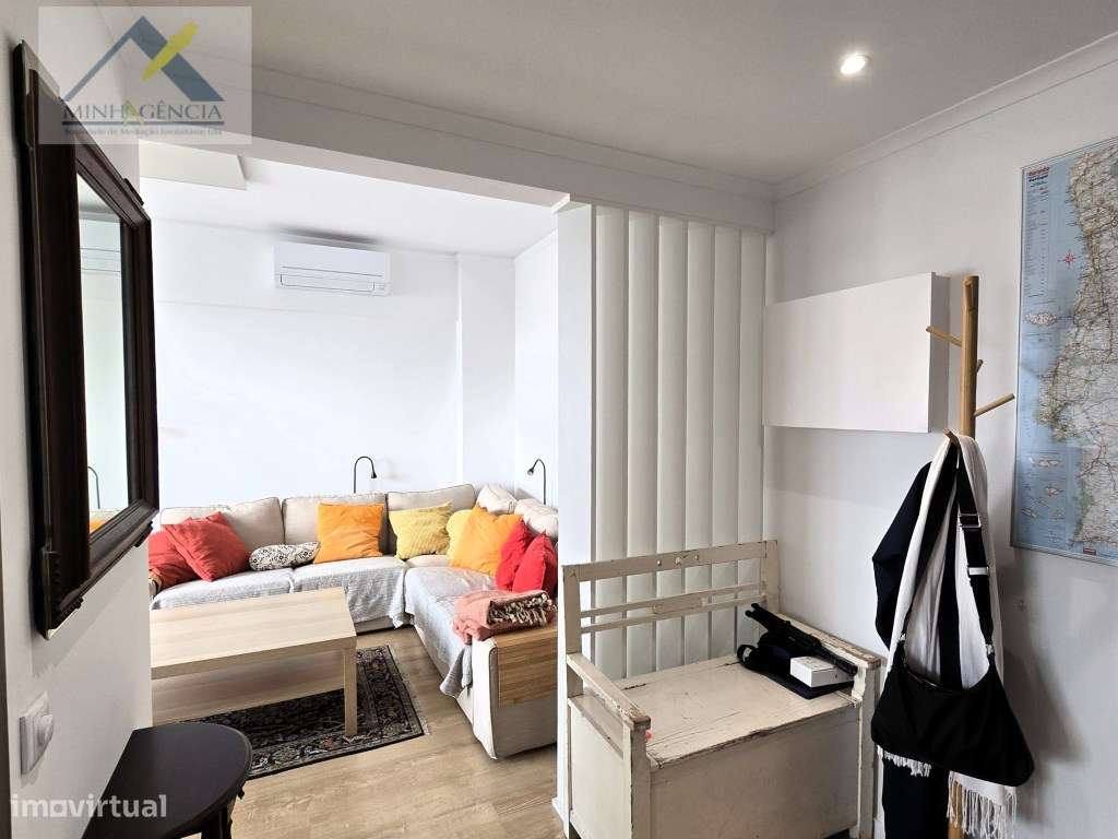 Apartamento T2 remodelado em Setúbal-10