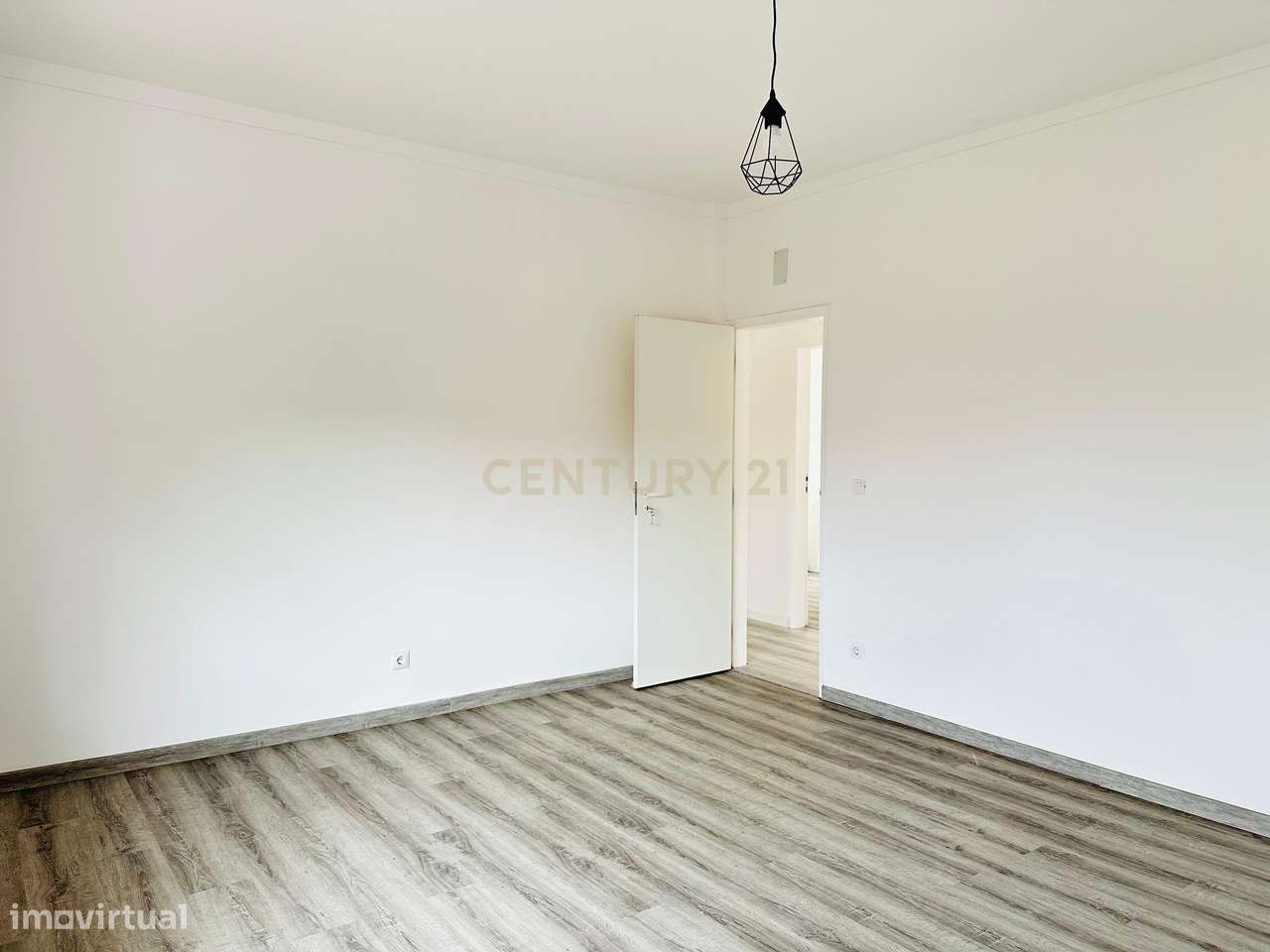 Apartamento T3 Remodelado Mobilado, andar de moradia - Grande imagem: 3/24