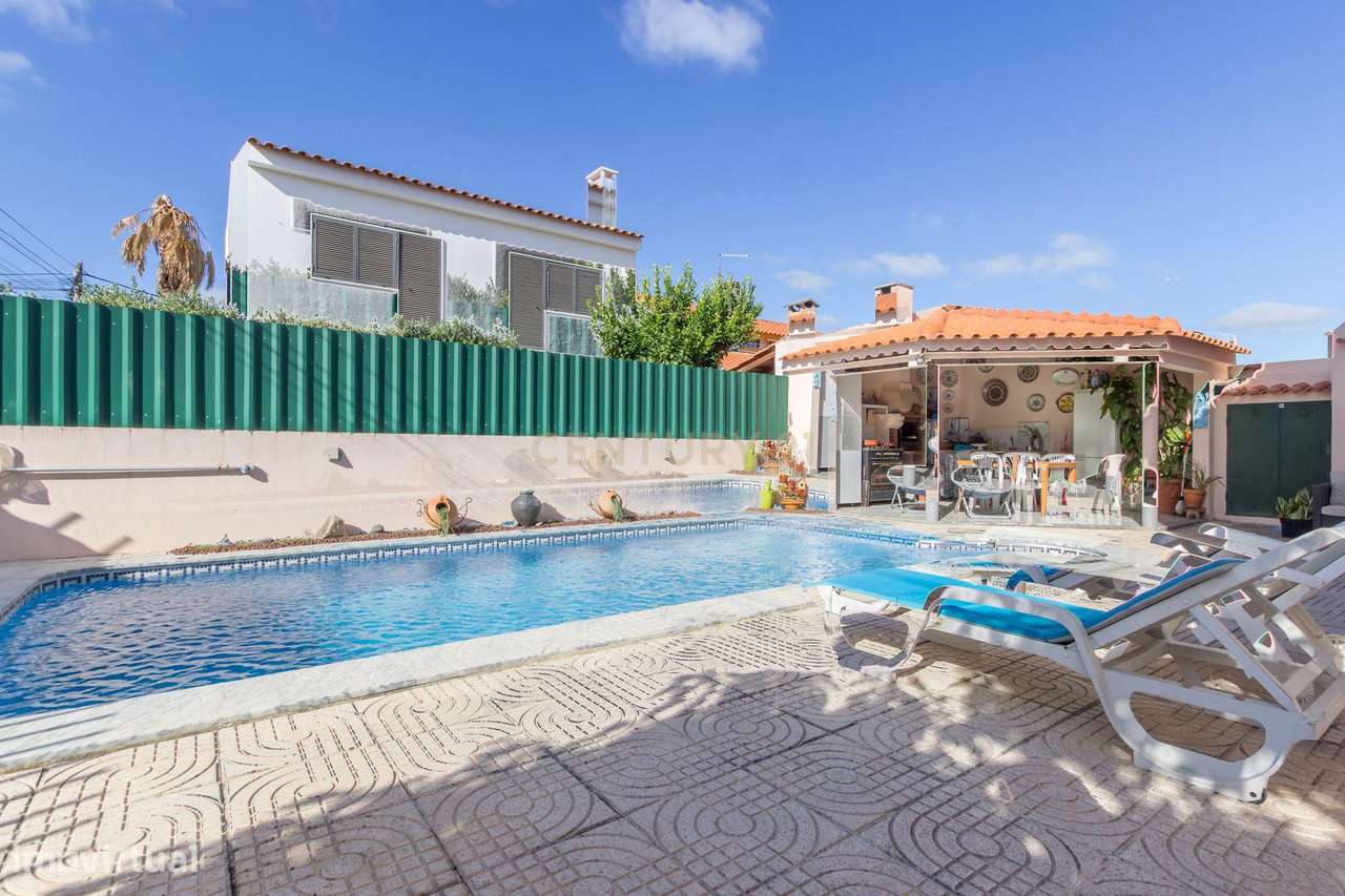 Moradia T4  Geminada com Piscina, Cave Ampla - Grande imagem: 4/37