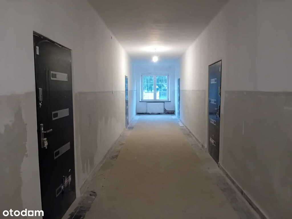 Duży budynek na sprzedaż. Idealny pod inwestycje.-12