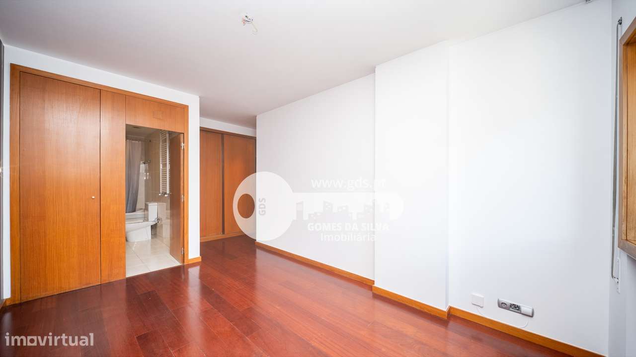 Apartamento T3 com Garagem – Rua José António Cruz, Braga (S. Vítor)-28