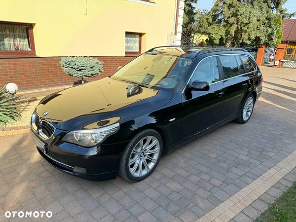 BMW Seria 5 530d Touring Sport-Aut Edition Exclusive - 3