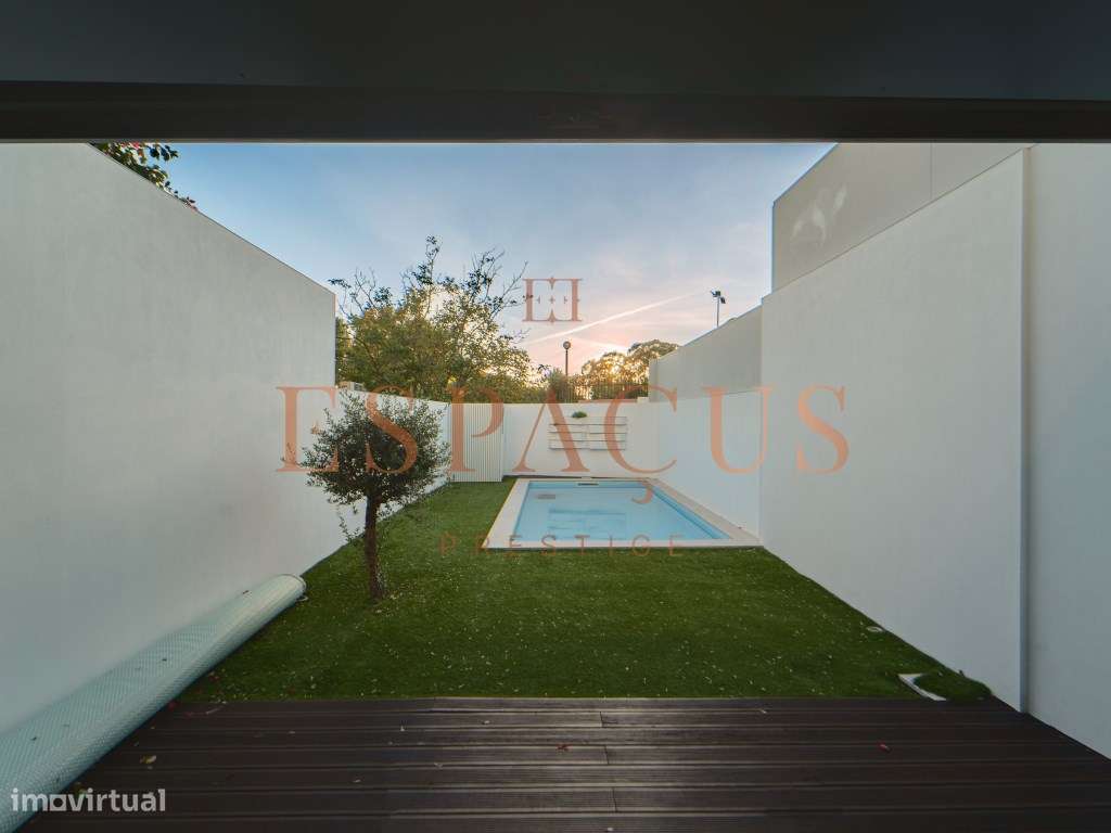 Moradia T3 Geminada com piscina - Serralves-32