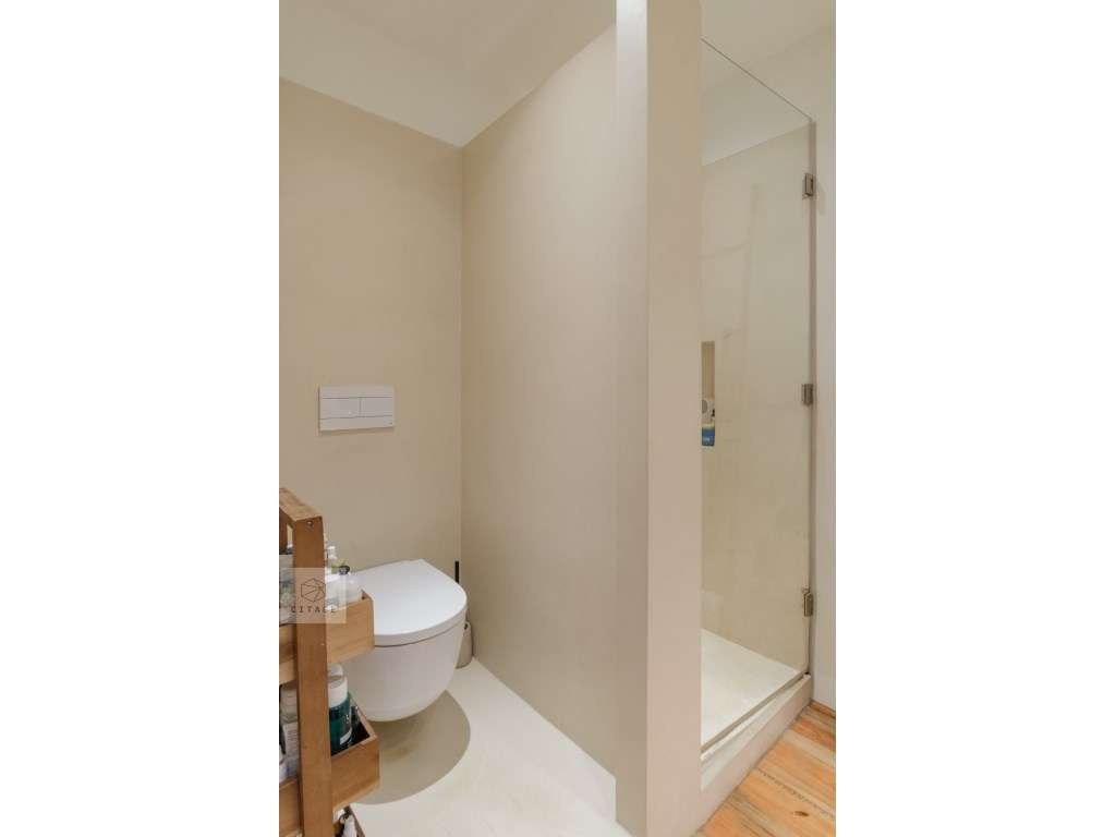 Apartamento T4 Restelo com terraço-17