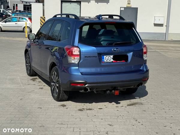 Subaru Forester 2.0XT Comfort Lineartronic - 2