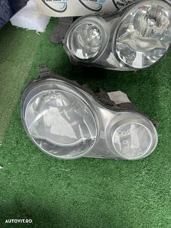 FAR DREAPTA STANGA  VW POLO 9N (6Q) HALOGEN - 2