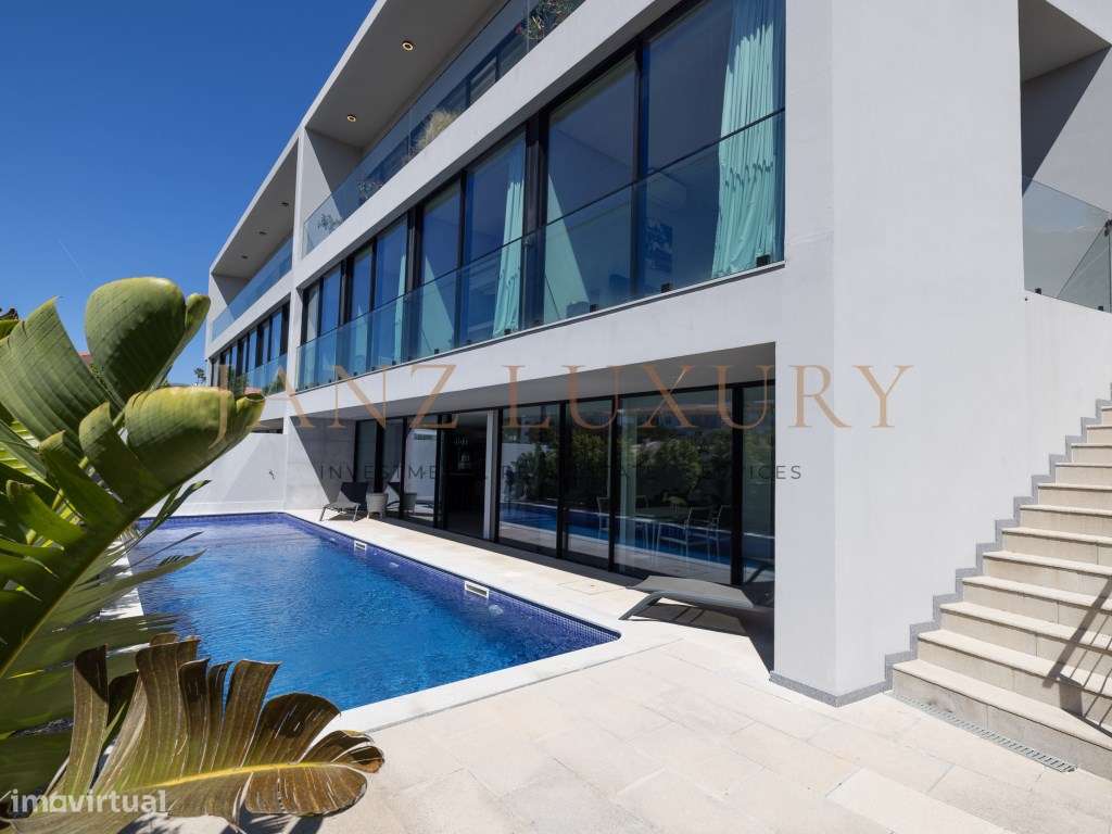 Moradia T4 Contemporânea com Vista Mar Total e Rooftop | Paço de Arcos-46