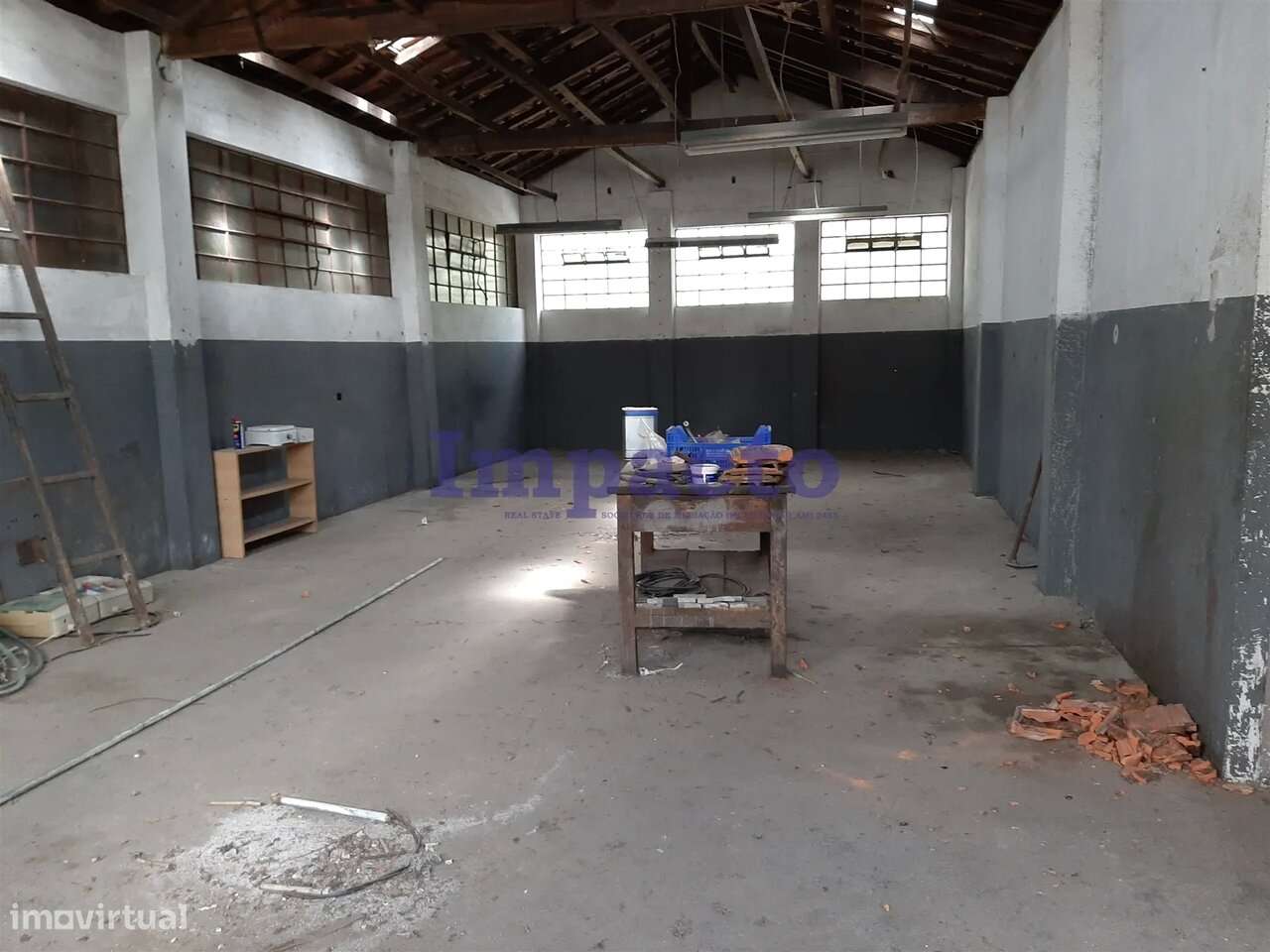 Armazém em São João da Madeira - Grande imagem: 3/12