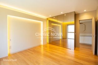 T4 de Luxo com Box e Arrumos a 300m da Praia - Vila do Conde - Grande imagem: 4/25