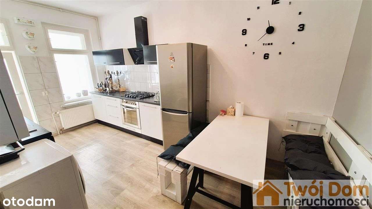 Parter, 3 pokoje, zabudowany balkon, niskie koszty - Pełny obrazek: 1/11