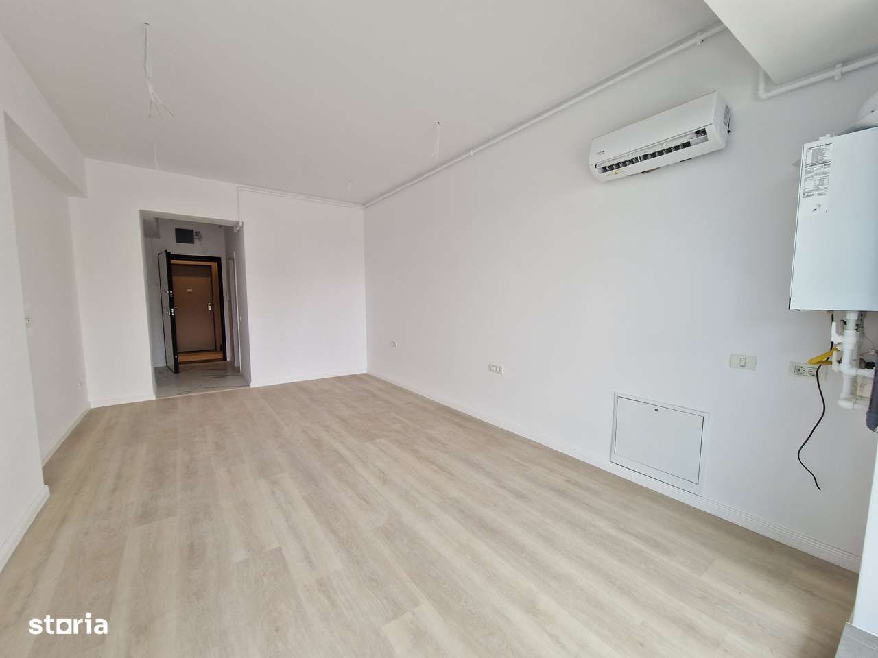 Mamaia Nord - Garsoniera în Complex Tomis Villa Grand Resort, parcare-6