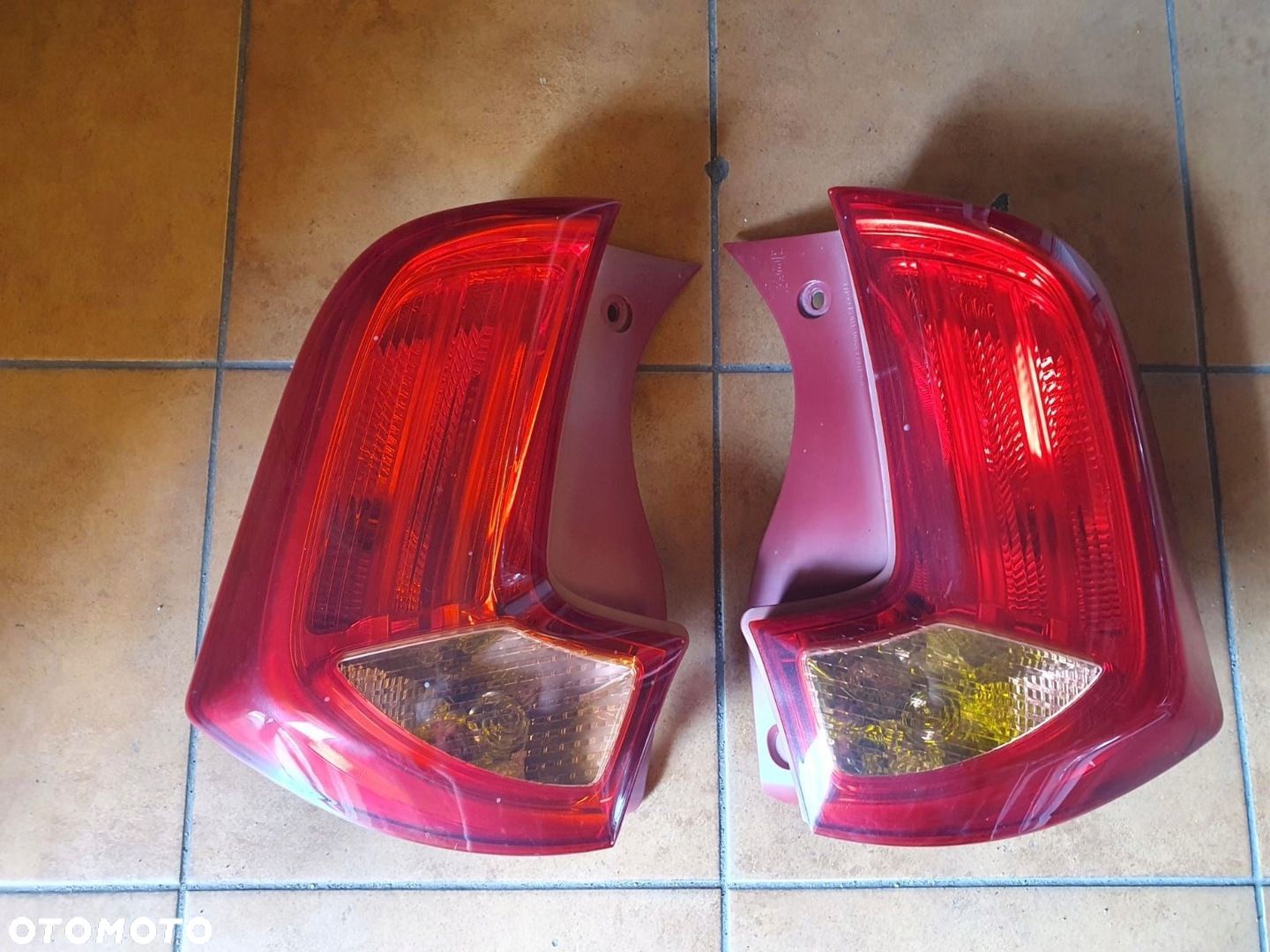 LAMPA TYŁ PR/LE KIA PICANTO II 2 - 1