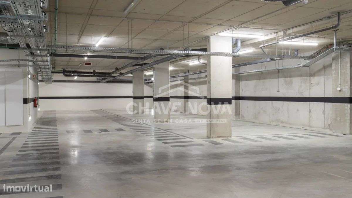Apartamento T1 c/ Vista Mar, Varanda, Garagem e Excelentes Comodidades-19