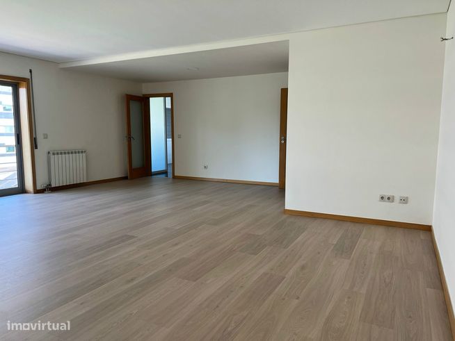 Apartamento T4 Venda em Antas e Abade de Vermoim,Vila Nova de Famalicã-7