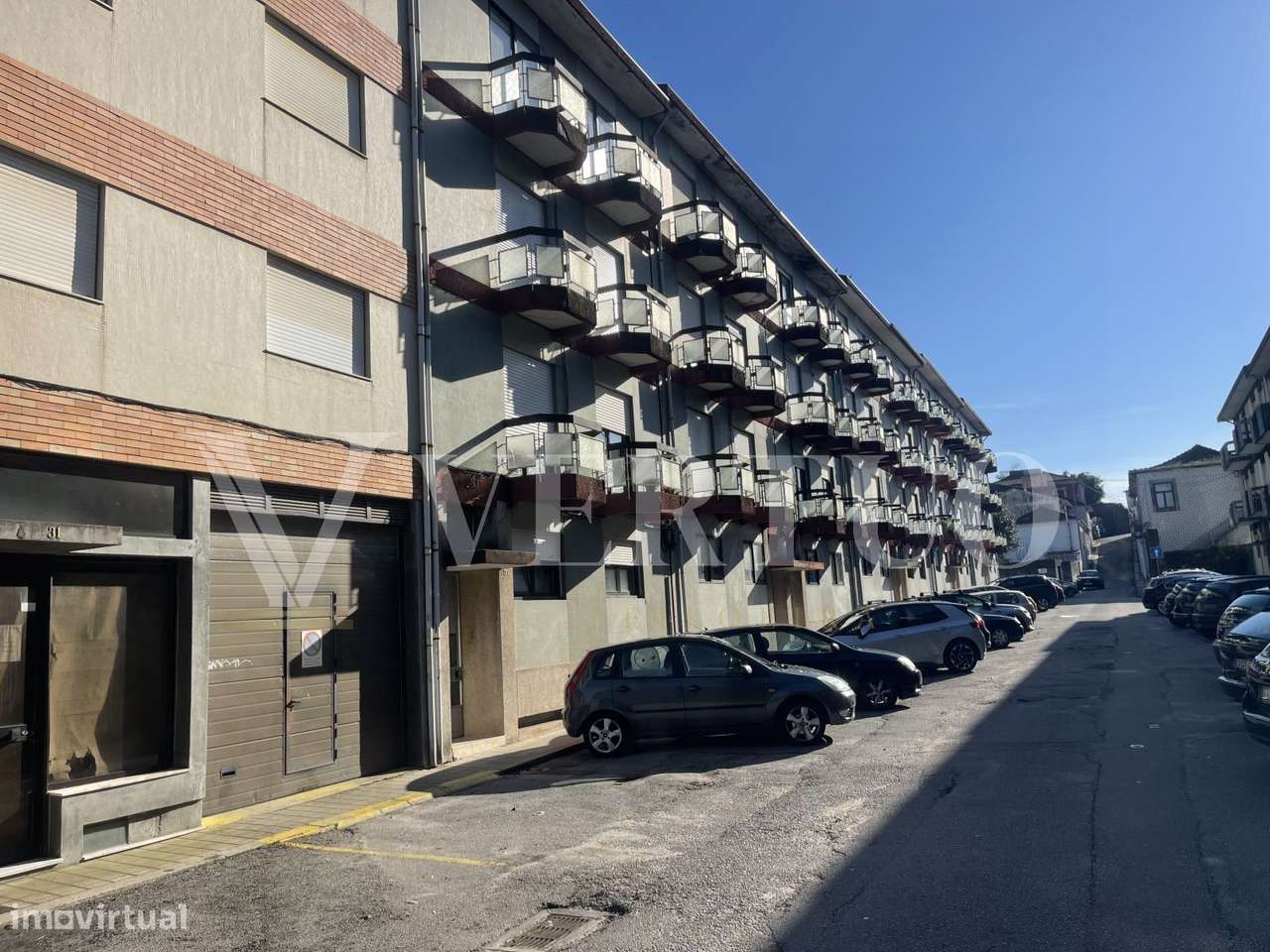 ½ T2 V.N. Gaia | Vista Rio Douro | Garagem Fechada | Venda Judicial-15