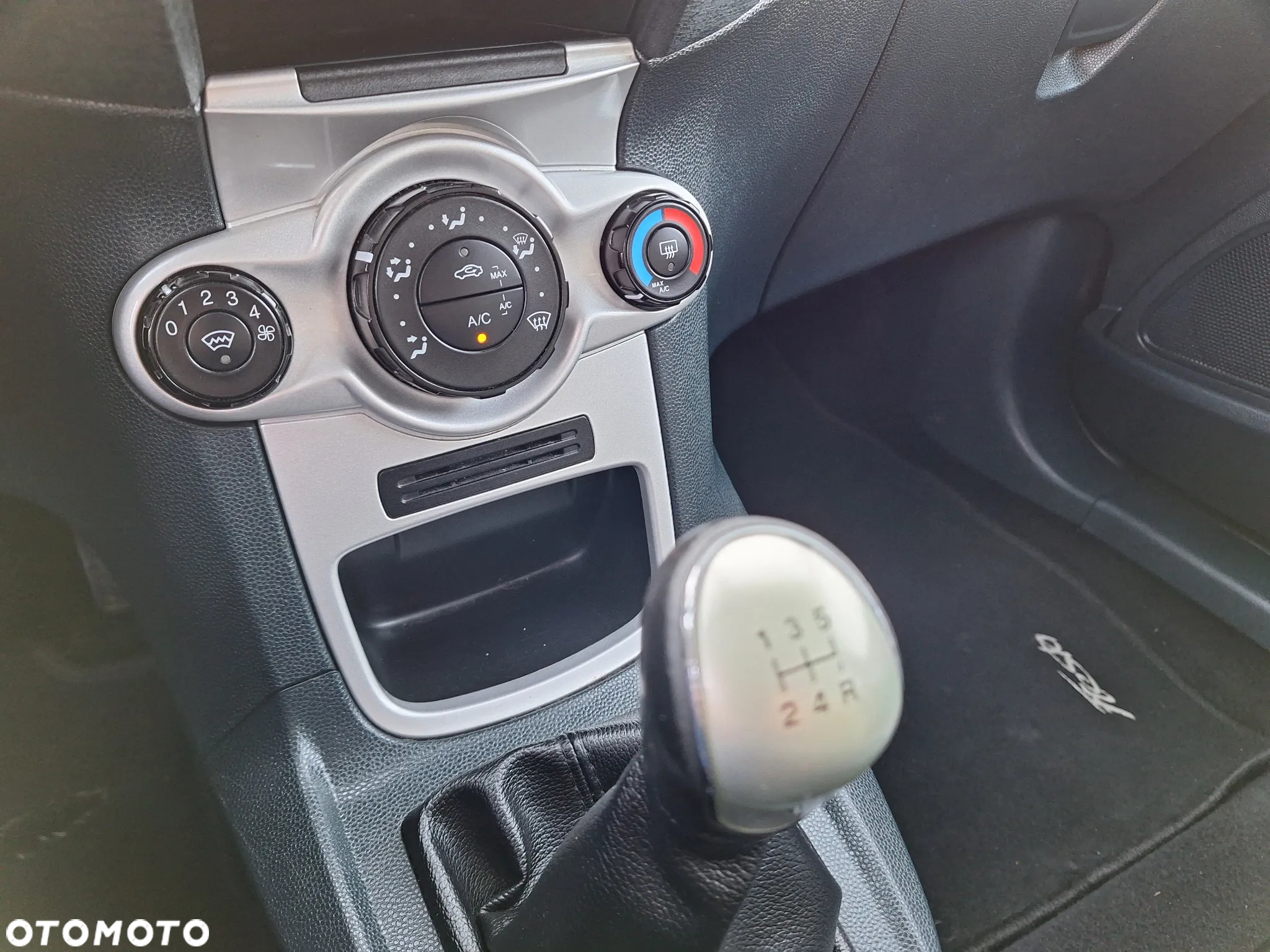 Ford Fiesta 1.4 Titanium - 15